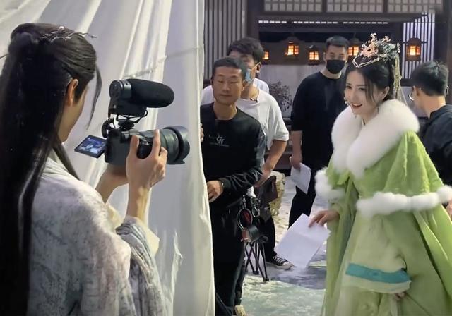 白梦妍|《长月烬明》澹台烬受伤路透,瞎眼断手好惨,于波的妖王真帅!