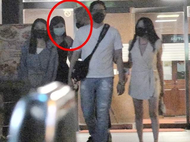 陶喆|53岁陶喆深夜与美女聚会，男方疑似给女方钞票，两人分别时还拉手