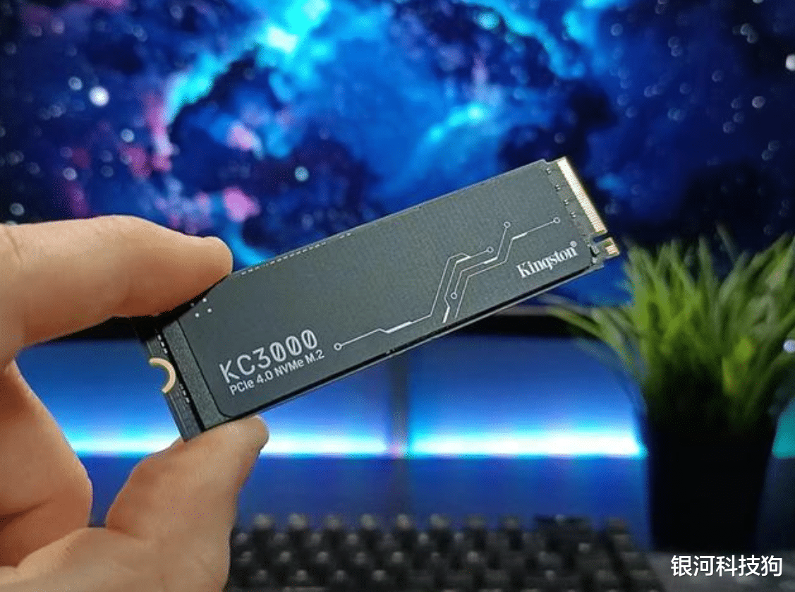 固态硬盘先跌为敬！谁是PCI 4.0 SSD性能王者？三款热门产品评测