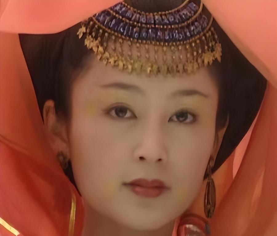 李庚希|同样是演公主！李庚希、鞠婧祎和周迅放一起，才知什么叫金枝玉叶