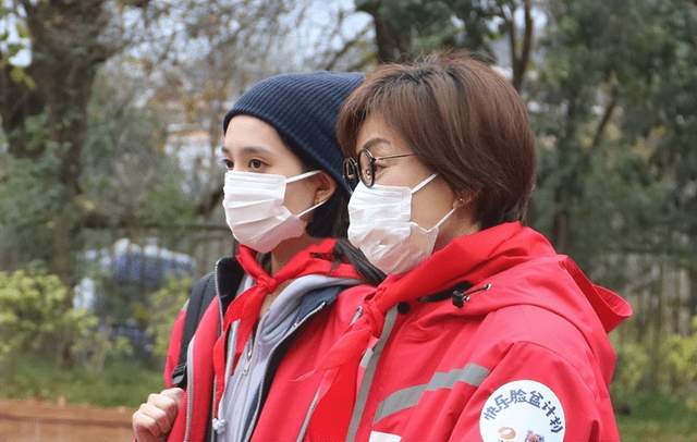 毛阿敏|毛阿敏富豪丈夫突然离世，留下260亿遗产，最后为何交给一个外人？