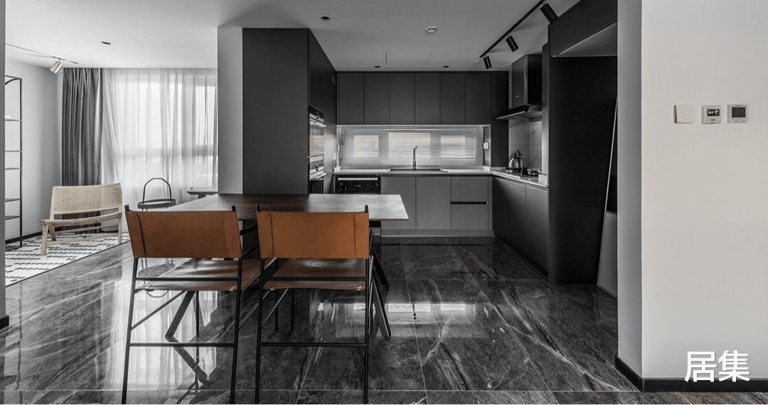 爆改124平空间，把一面墙拆除掉，多出了一间屋子