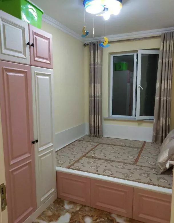 找亲戚装修的108平新房,18万全包,地砖像奶皮让人肉皮发麻!