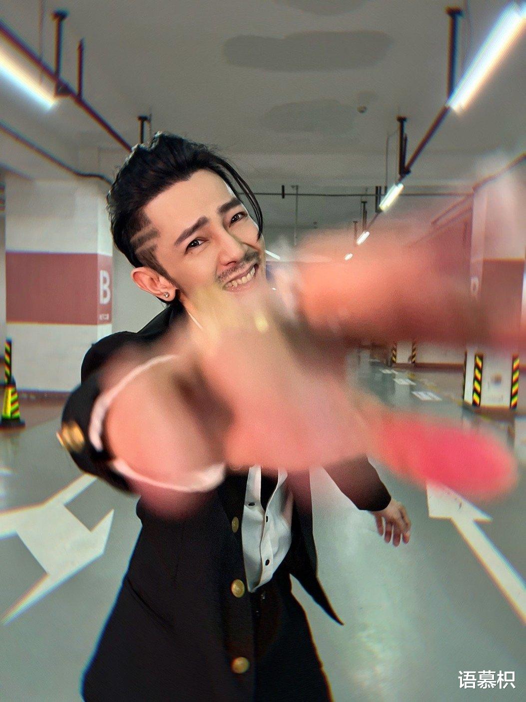 汪东城|汪东城近照引热议，嗨喊哥就是野！网友惊呆：他怎么变成了塑料脸