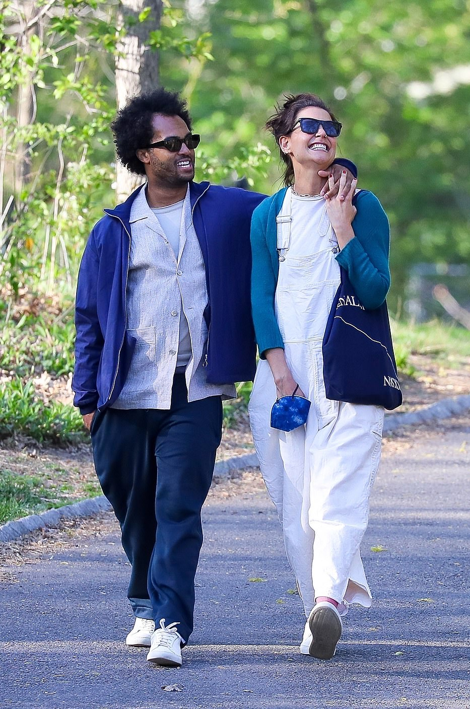 汤姆·克鲁斯|阿汤哥前妻官宣新男友！两人当街拥吻太甜，小苏瑞又有黑人新爸了