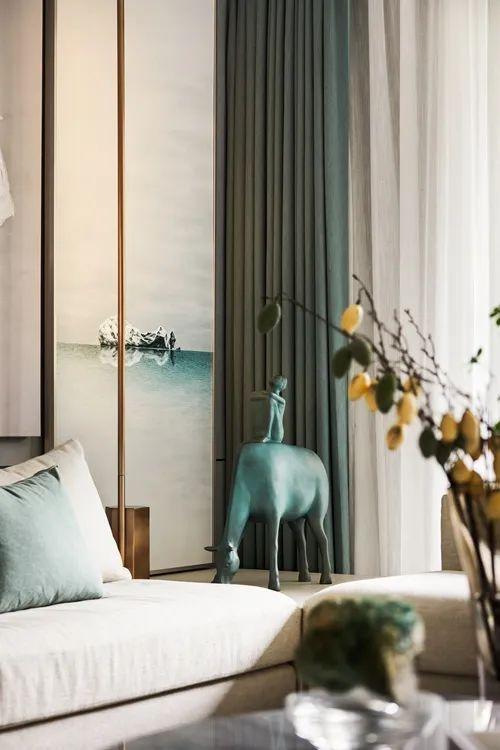 168㎡现代艺术宅,摈弃繁杂与浮夸,轻盈舒适的设计