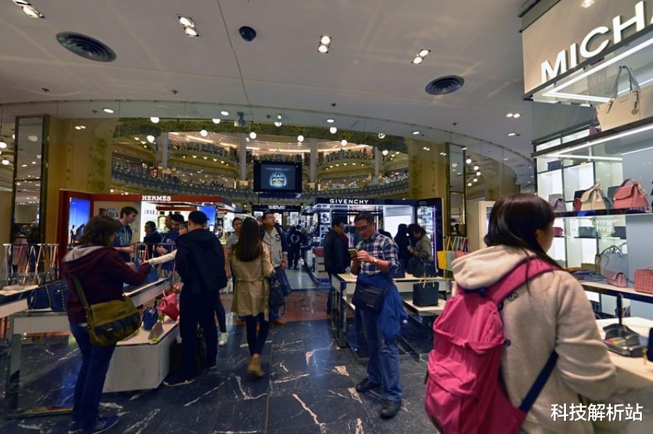 法式美甲 美妆市场竞争激烈,国货逐渐取得上风,唯品会数据揭开实情