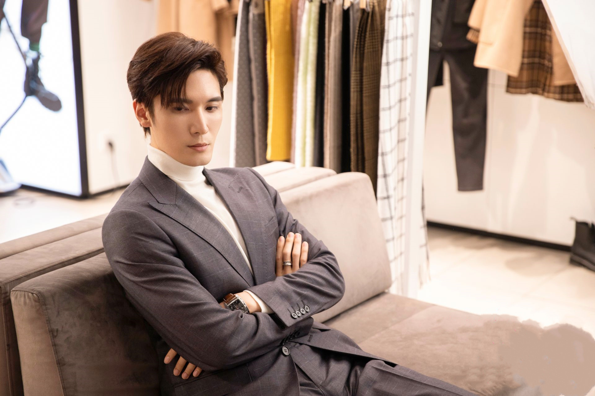 江疏影|《我是岁月你是星辰》:刘海宽挑战奇幻剧,从蓝大哥到“变异人”