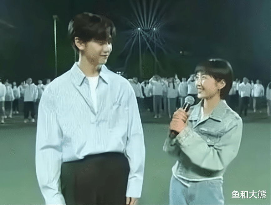 张子枫|张子枫事件持续发酵,小三言论不胫而走,已有人喊其退出《向往6》