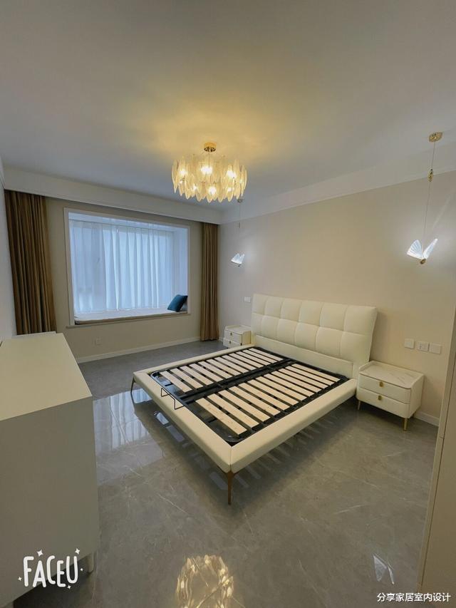 太羡慕她家新房了,装修效果还不错,全屋网购的灯具便宜又好看