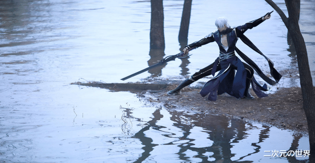 女装大佬|第一女装大佬卸妆见过吗？熊祁见面会出场瞬间，女粉表情都太迷了