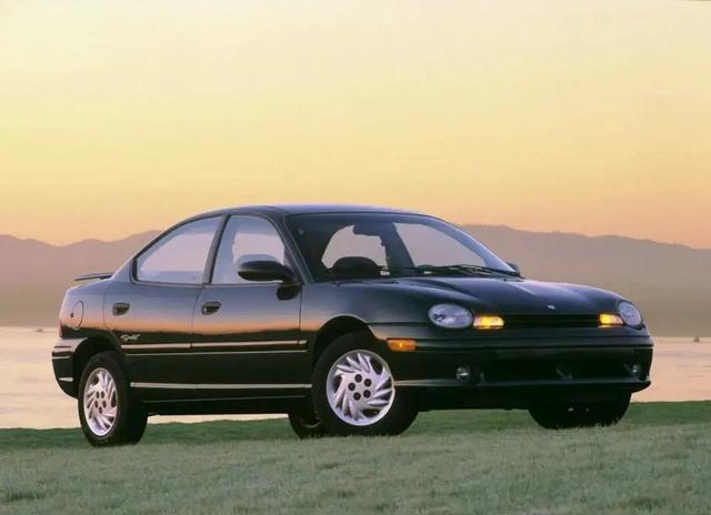 克莱斯勒|当年有日本家庭车杀手之称,二十多年前轰动的紧凑家庭车