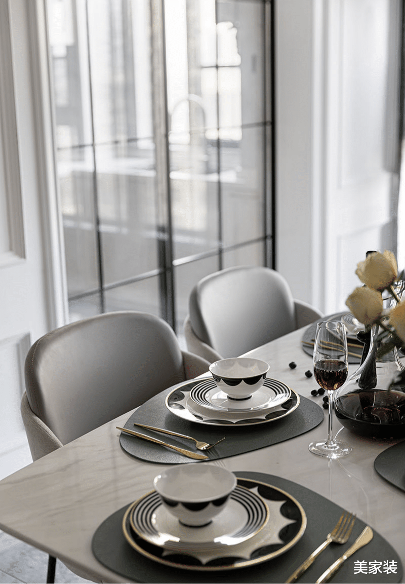 音乐人士的家,运用黑白色调搭配,创造温馨舒适之家