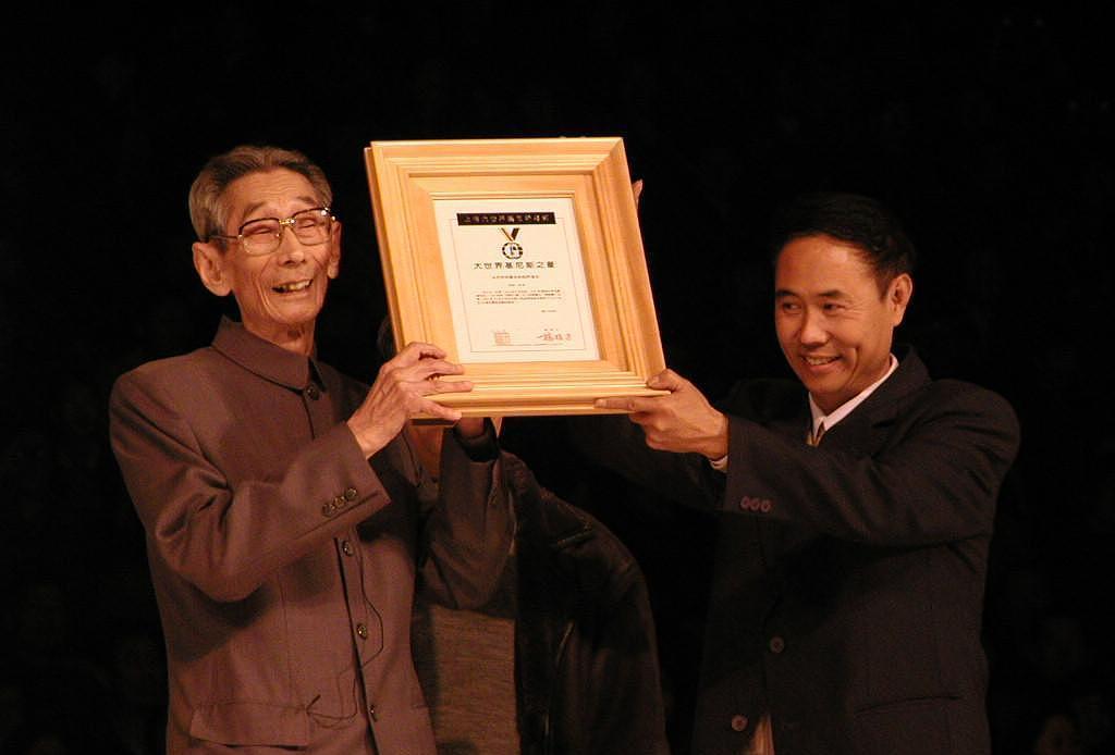 马三立|马剩三条腿立着,马三立解释自己名字,观众说其实马老名字有学问