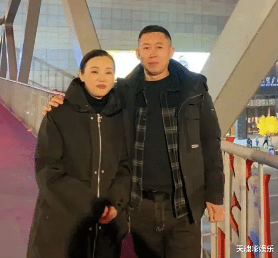 直播带货|卓妈出尔反尔开始直播带货？2天销售额达400万，网友说了句公道话