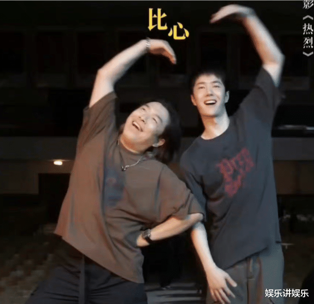 王一博|不到三个月，开机与杀青时的王一博身形大不同，陈烁的鞋亦是如此