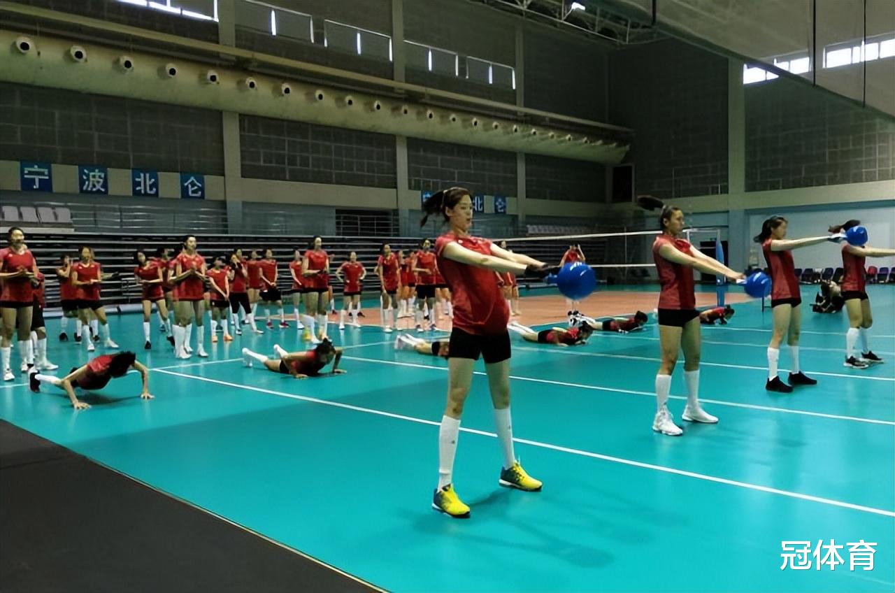 李盈莹|李盈莹又瘦了！面对央视公布好消息，女排袁心玥也有新收获