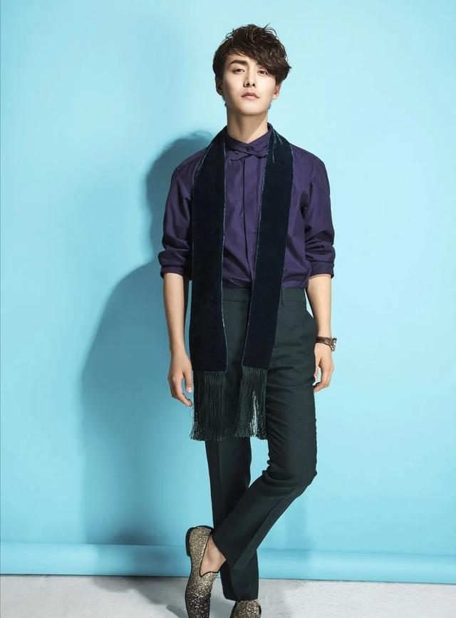 马天宇|母亲自杀父亲消失,她供弟弟马天宇上学,弟弟成名后伺候她坐月子