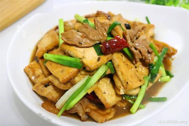 米饭 容易使人发胖的主食排行：米饭没有上榜，想减肥的人，尽量别碰