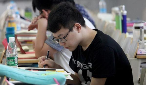 专升本|找工作时，“第一学历”重要吗？教育部给出回应，专科生喜出望外