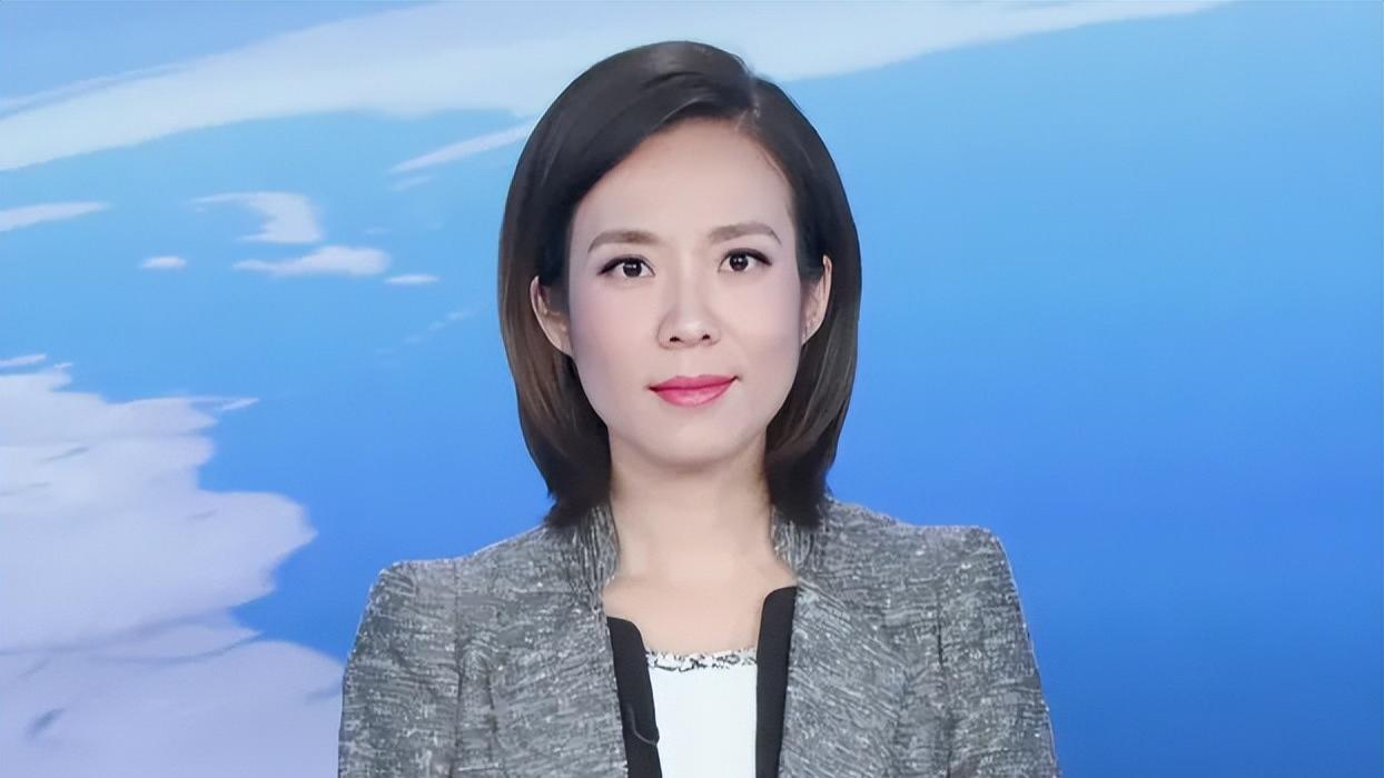 宝晓峰|宝晓峰：从内蒙古走出的央视著名主持人，男友在雾中迷路了