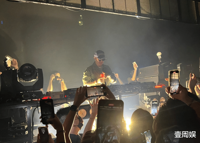 小S|小S跟具俊晔分别，两人抱着不撒手，老公许雅钧的反应太真实！