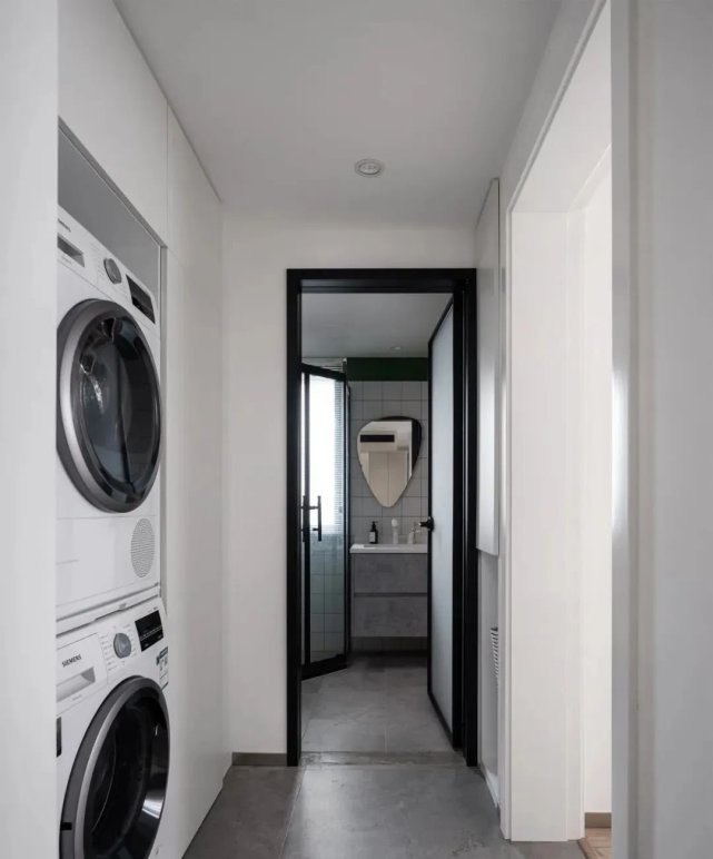 140㎡简约风格装修,用简单、干净的空间包裹温暖相伴人生