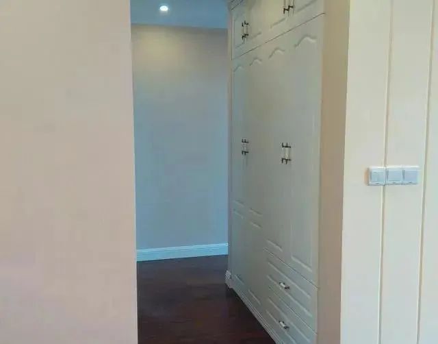 新房还没入住就在小区出名了,都说柜子装的太实用,给大家看看!