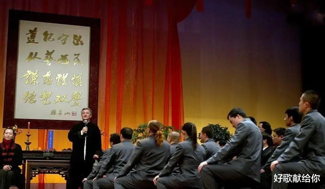 赵本山|新剧失宠、纷争不断，赵家班内忧外患的背后，是演员读书少的悲哀