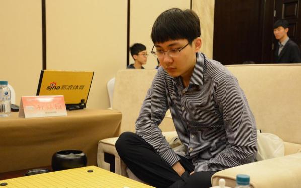 朴廷桓|朴廷桓凤爪杯与李东勋五番争冠！申真谞遗憾坐马扎啃凤爪围观