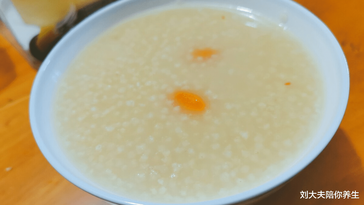 |3分钟“强肺术”！天然肺药2食物，帮你修复肺功能受损！