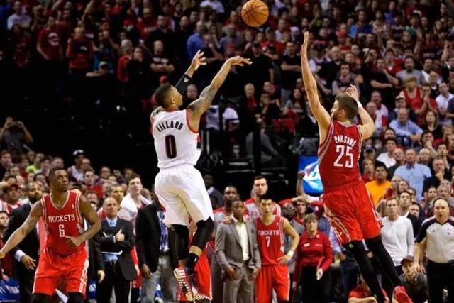 季后赛|一将成名！盘点NBA季后赛一战封神的十大球星：前三名实至名归！