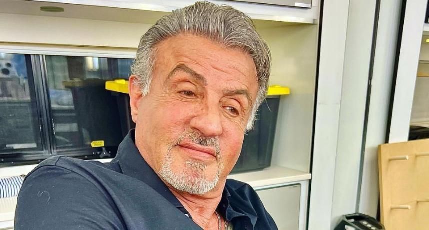 珍妮弗|才刚爆离婚！史泰龙无预警晒「牵妻照」挽救25年婚姻取消离婚手续