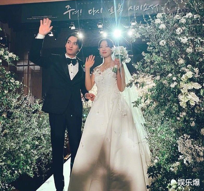 朴信惠|朴信惠举办婚礼，嘉宾阵容太豪华，却未见李钟硕郑容和身影