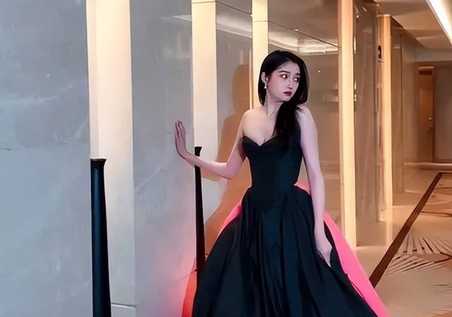 国剧盛典|国剧盛典女星红毯造型土味？造型不是重点，演技才是硬通货！