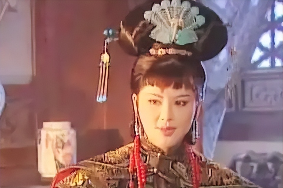 宫雪花|73岁宫雪花回应不曾追过濮存晰,称追求者排十几条街,只欣赏对方