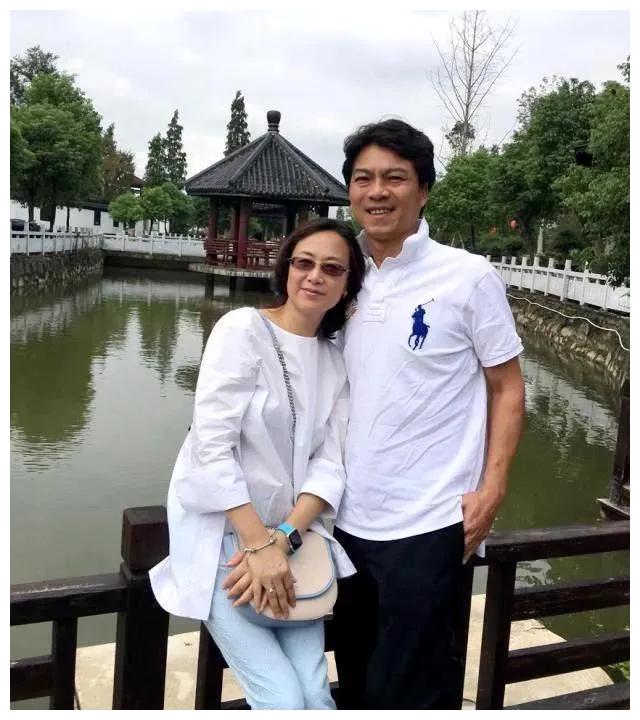 吴玉芳|演员吴玉芳:嫁运动员江嘉良,当两个女儿的妈妈也幸福