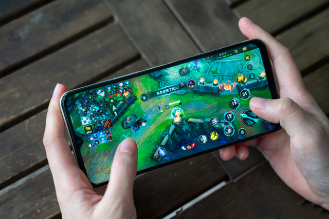 电池|iQOOZ6提升5800mAh电池,请来天玑8000坐镇,堆料充足了