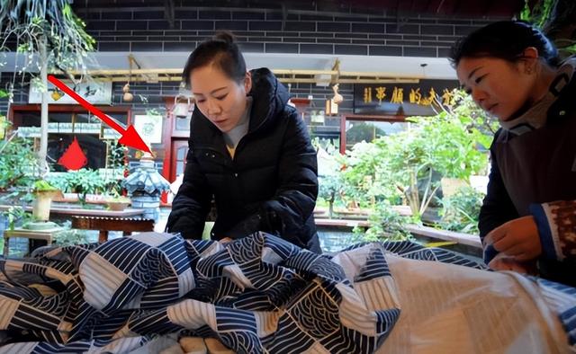 教师|年轻女教师辞职信走红，看似礼貌实则炫耀