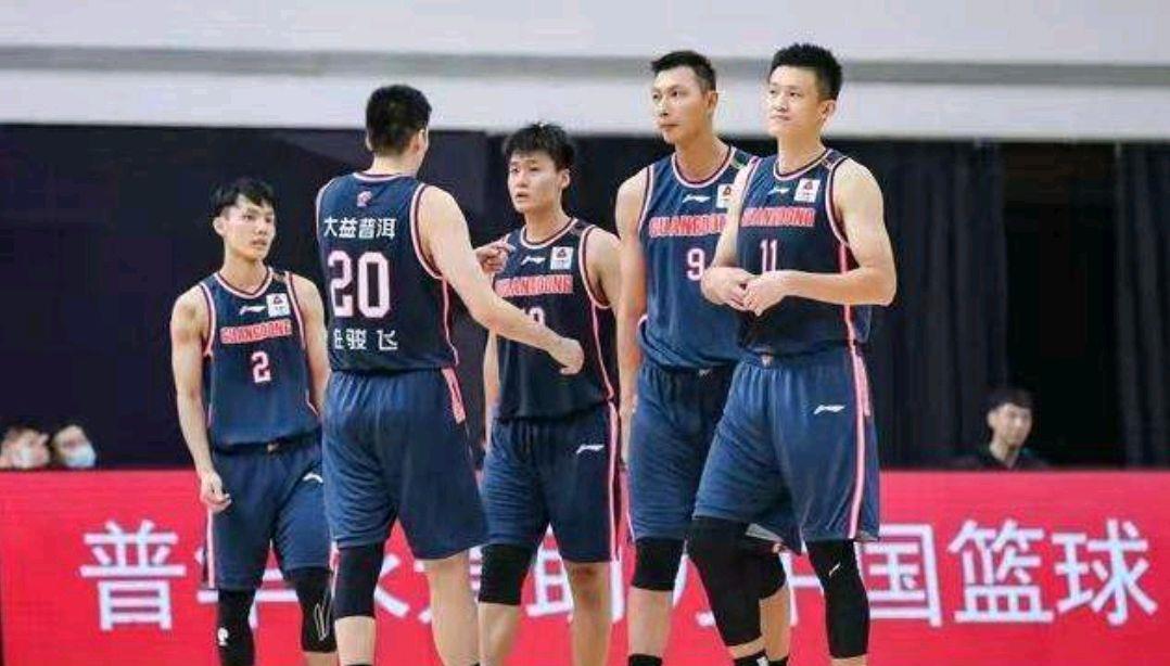 詹姆斯·哈登|广东12人阵容更新！阿联阿日组双塔 锋线三将齐聚 杜锋巧用回马枪
