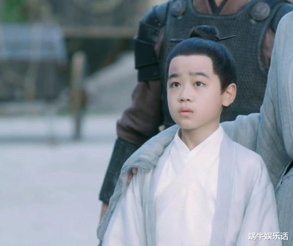韩昊霖|身高卷起来！同年同月生，小小志168，韩昊霖140，后者拍戏太累？