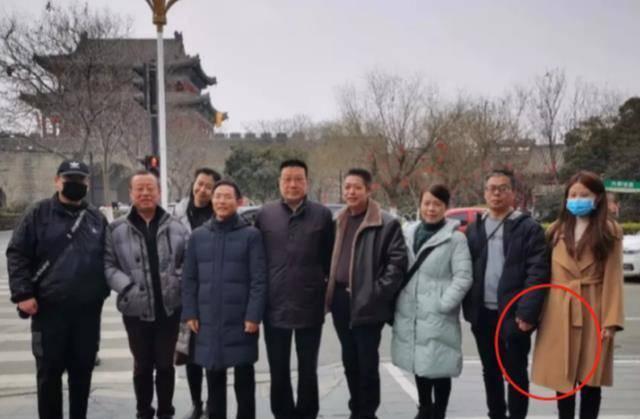 妮妮怀念许舅了,熊磊妈妈笑了,李圣缺席二审,潘克父亲节幽默一下