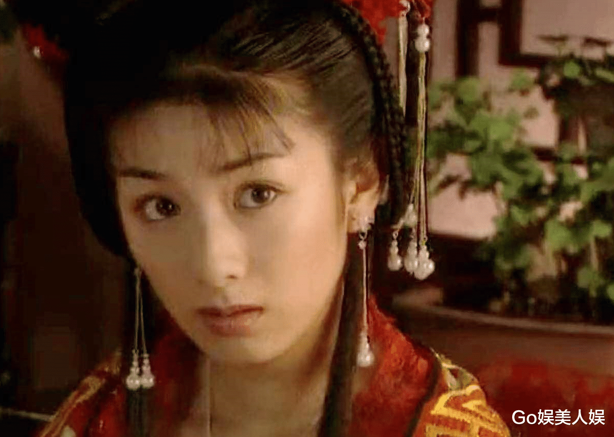 严屹宽|被换角的6位明星：有的连夜带行李退出剧组，有的闺蜜间互抢角色