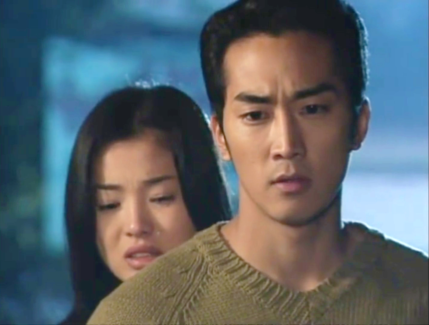 恩熙|《蓝色生死恋》看到俊熙和恩熙“私奔”，才知幼美的爱有多窒息