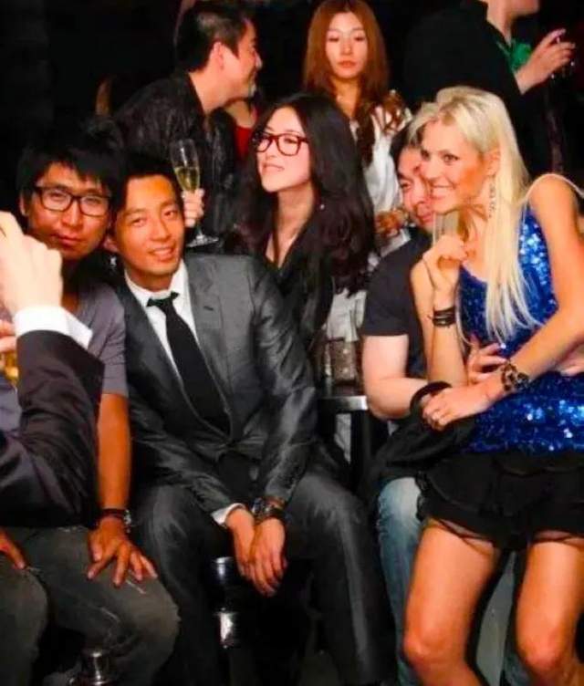 大S|认识30天领证,49天结婚,扒一扒汪小菲,突然明白了大S为何闪婚