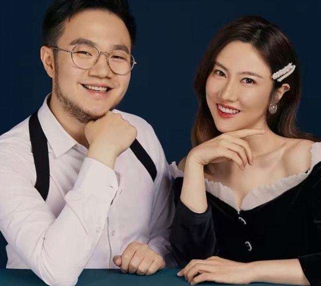 巴图|宋丹丹4岁孙子首曝光！全身胖嘟嘟似巴图，抢着亲妈妈太有爱