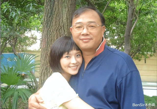 萧淑慎|在家暴父亲的畸形毒爱中长大成人,萧淑慎:他不揍我的时候,我很爱他