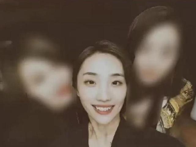 胡歌|胡歌的29岁妻子是福建白富美，有影视及建筑公司