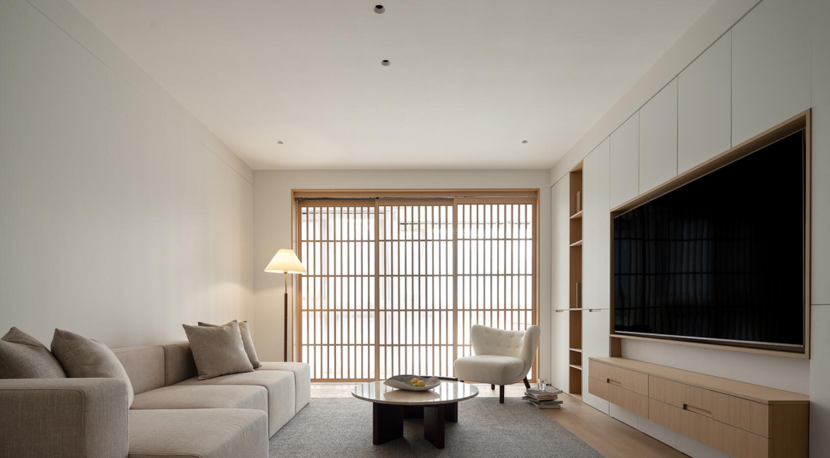 入住后,才发现断舍离不实用!二次改造时,她直接打满柜子