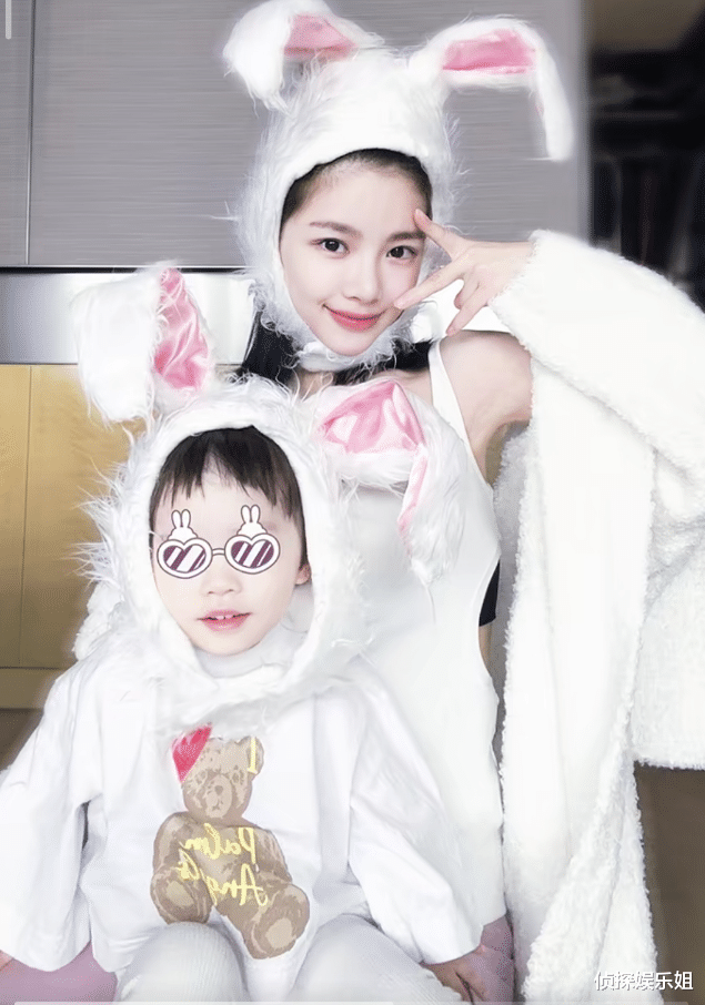 王灿|杜淳老婆否认怀二胎，女儿被指像奶奶，王灿忙夸婆婆年轻时漂亮